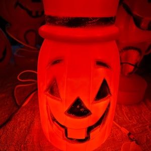 Vintage Halloween pumpkin wearing hat bayshore blow mold